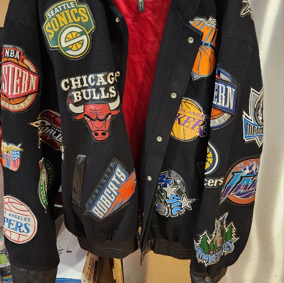 NBA jacket - Picture 7 of 7